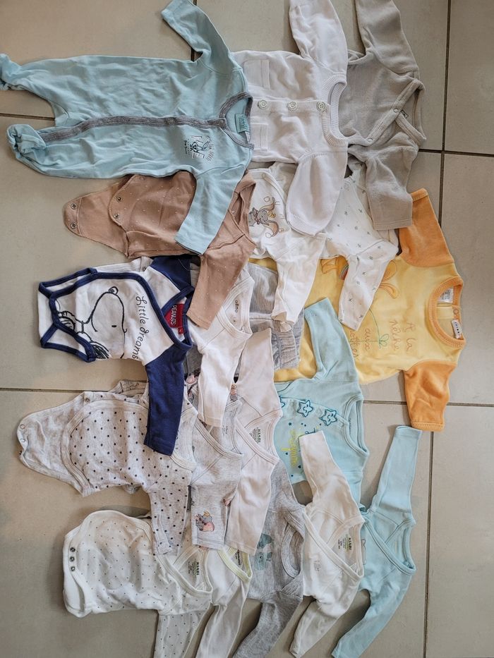 Lot de vêtements naissance