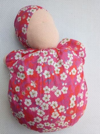 petite poupée * prix 1e * kiki60230