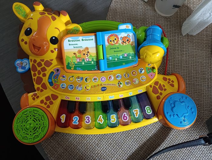 Piano girafe vtech