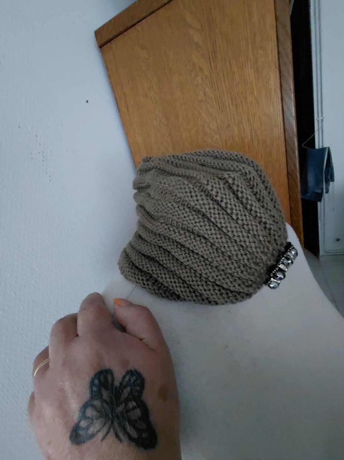 Très joli bonnet femme T U - photo numéro 3