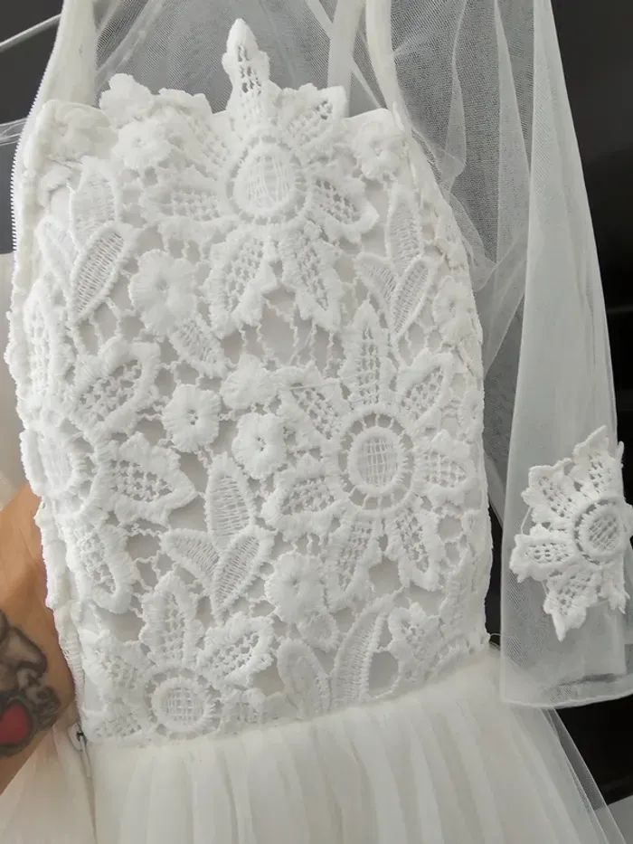 Robe blanche de cérémonie fille 12 ans ( parfait état) - photo numéro 10