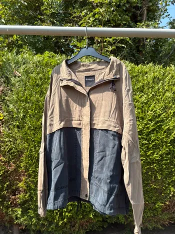 Veste légère et fluide noir et kaki – Marque Gemo