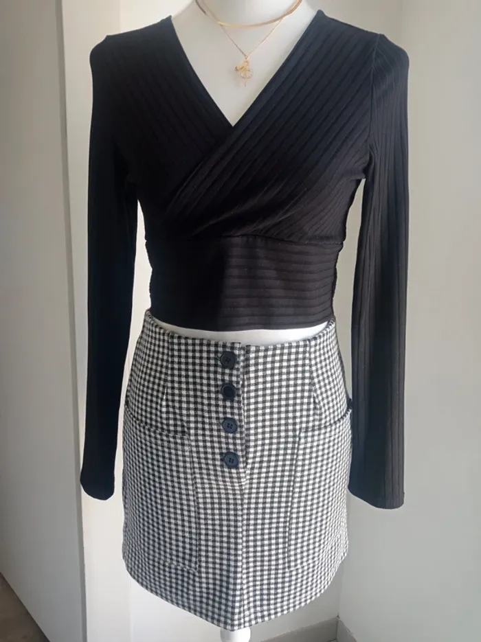 Magnifique jupe à carreaux vichy noir et blanc et boutons et poches devant T.M Jennyfer