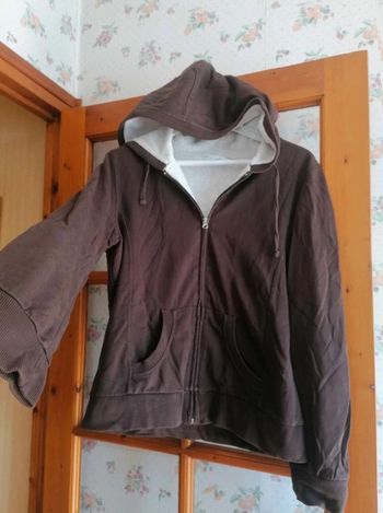 Sweat  à capuche hiver  avec  Zip  marron  foncé  et  doublé  polaire