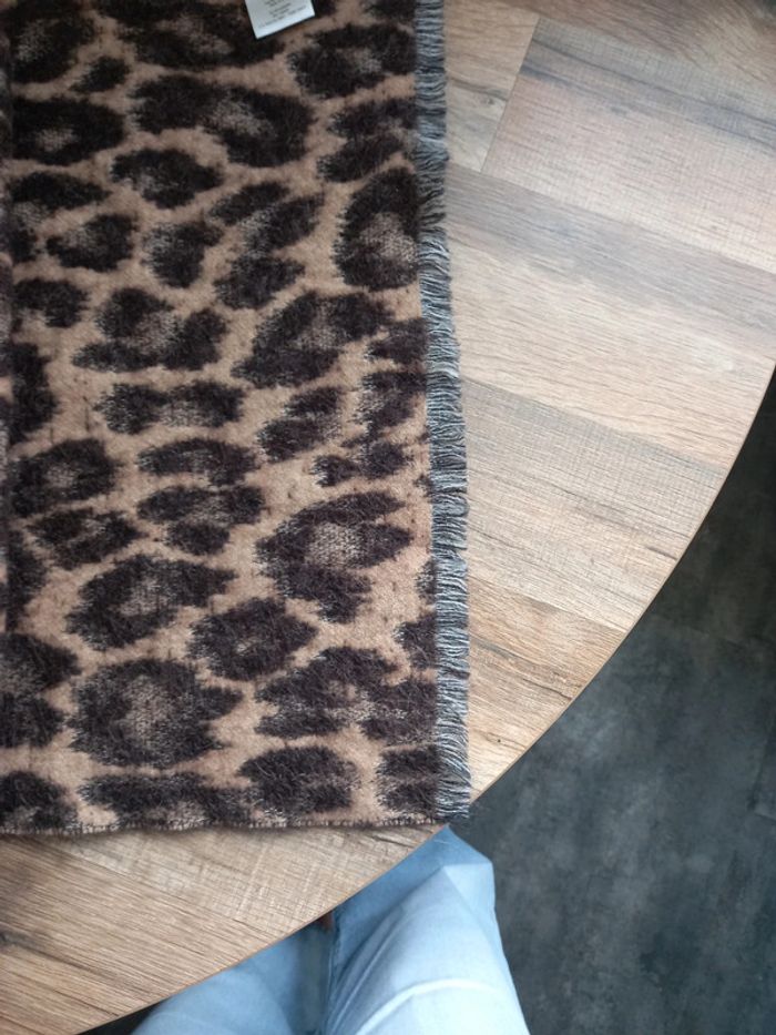 Écharpe Jacquard Léopard Camel, Sézane - photo numéro 4