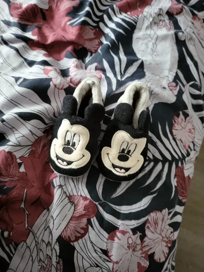 Chaussons mickey 6mois