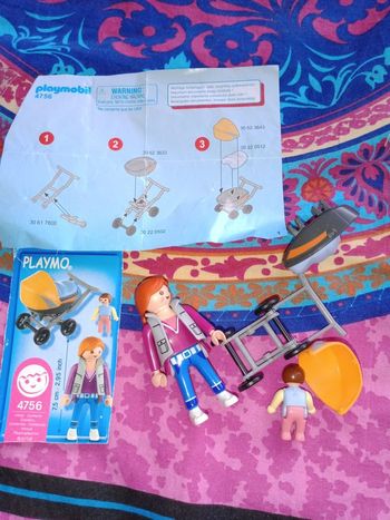 Playmobil 4756 complet
Maman avec son bébé en poussette