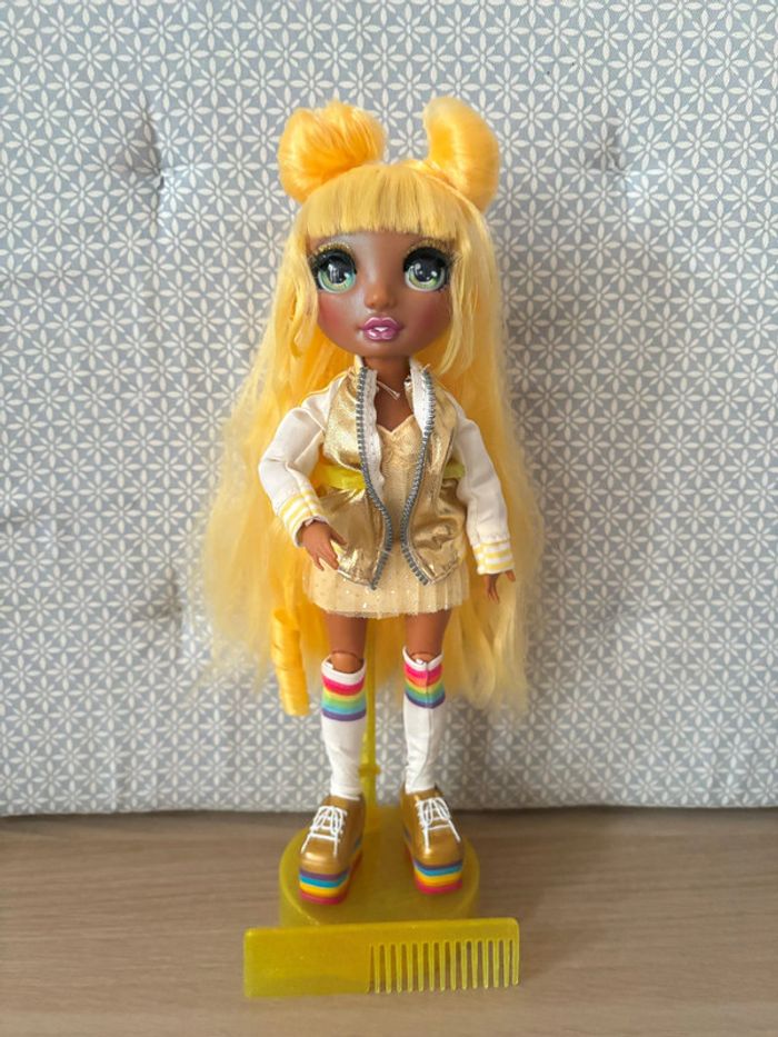 Poupée Sunny Madison "Rainbow High"