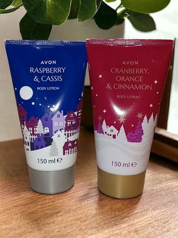 2 lotions corps Avon