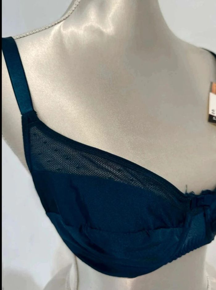 Soutien-gorge - photo numéro 2