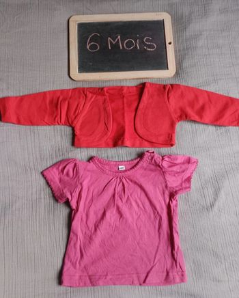 Lot t-shirt et gilet taille 6 mois en très bon état