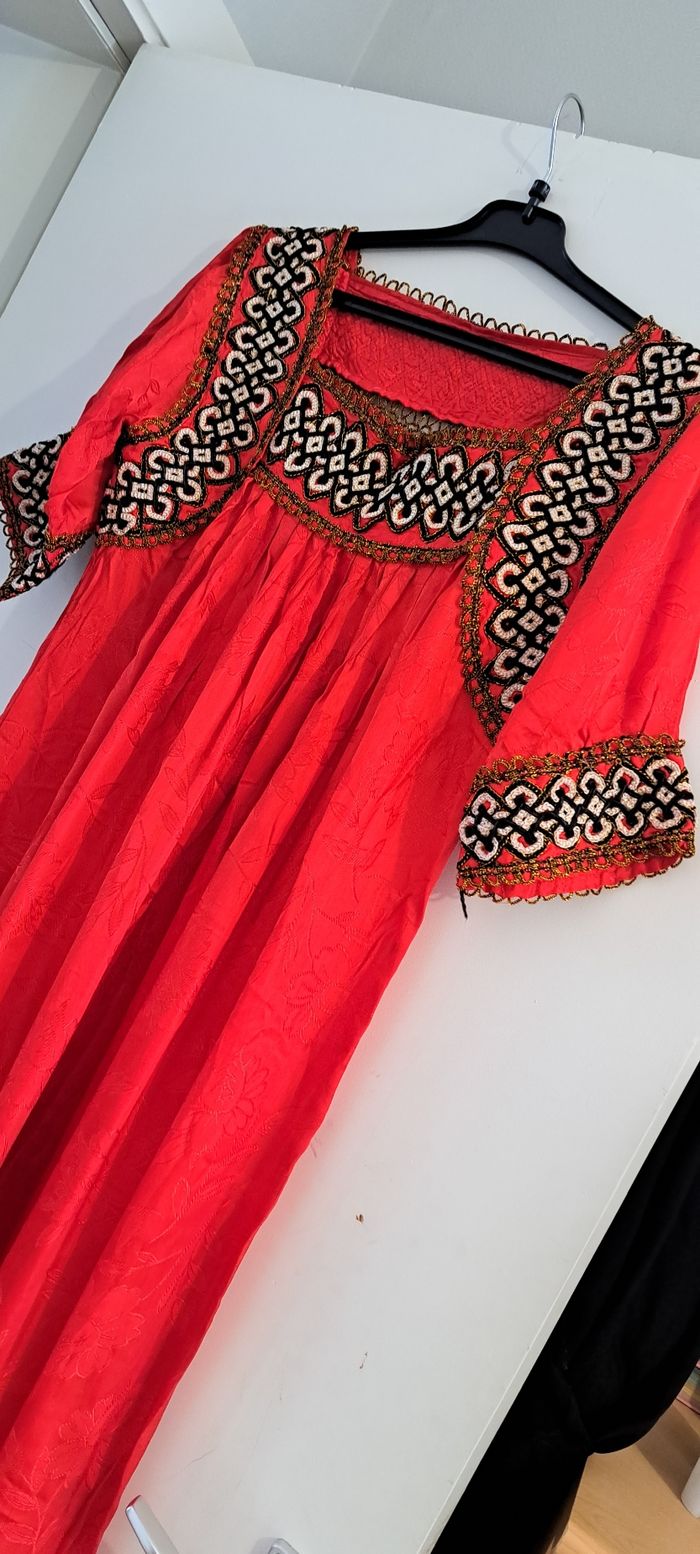 Robe kabyle rouge - photo numéro 2