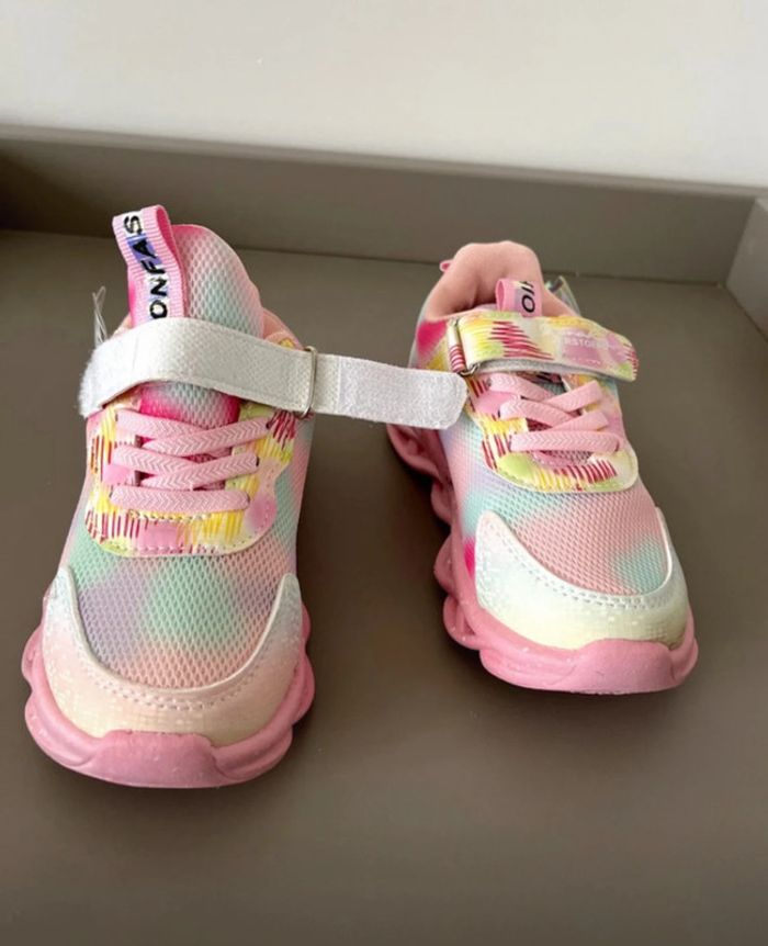 Baskets Frozen avec lumière  27 - photo numéro 5