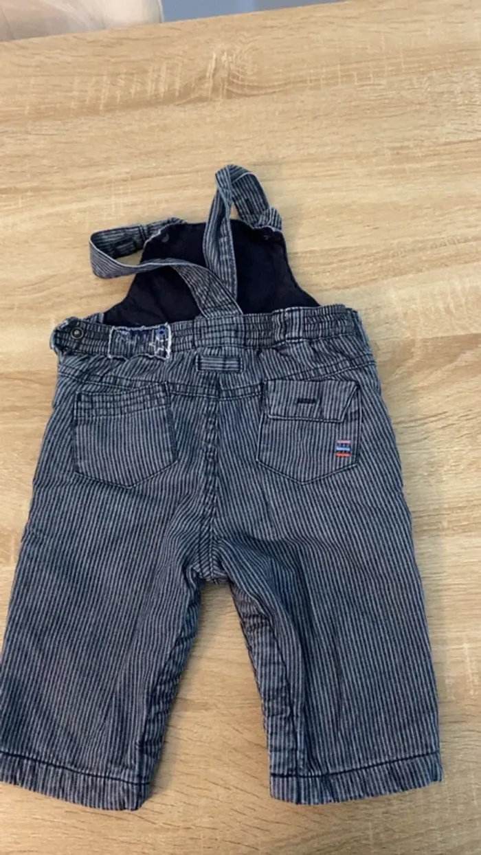 Lot de 2 salopettes taille 6 et 9 mois - photo numéro 6