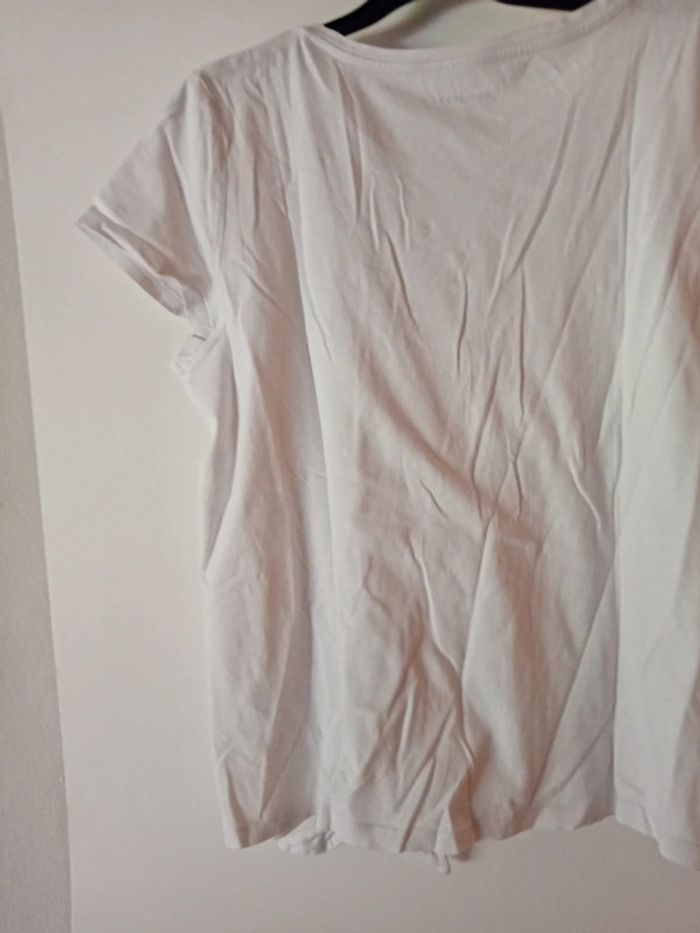 Tee-shirt manches courtes blanc.  TBE. Taille L - photo numéro 5