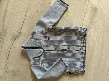 Gilet taille 9 mois 