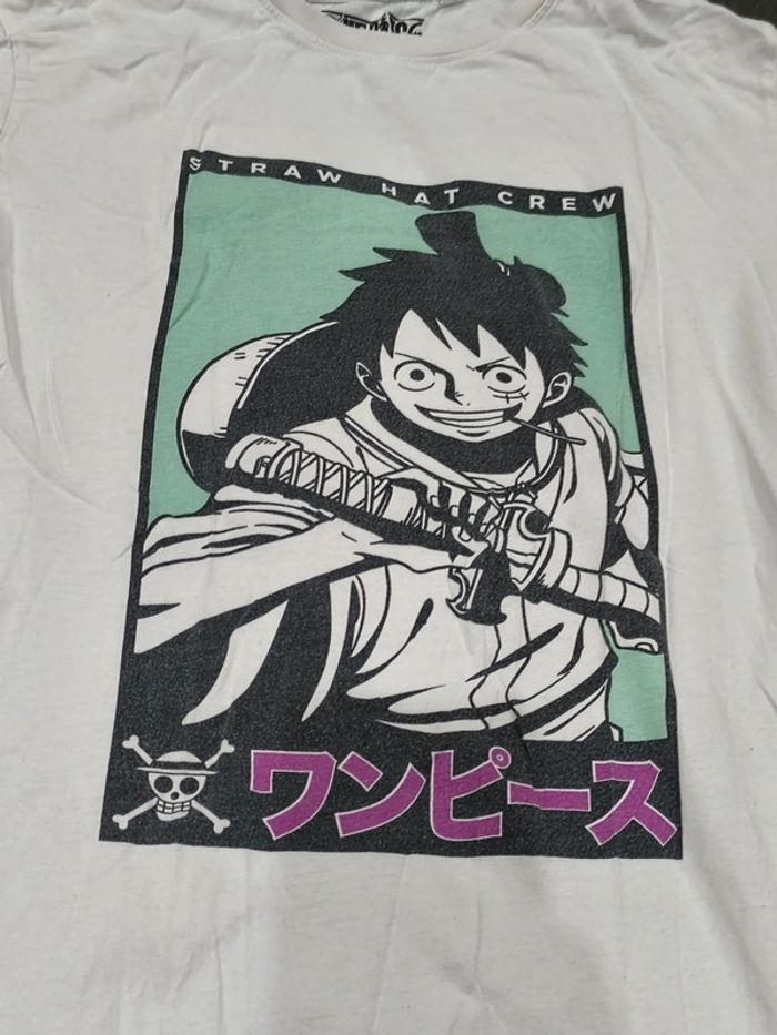 Tee shirt One Piece Taille M/L - photo numéro 2