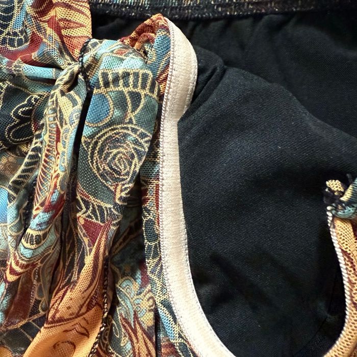 bustier multicolore aux motifs solaires et psychédéliques. - photo numéro 4