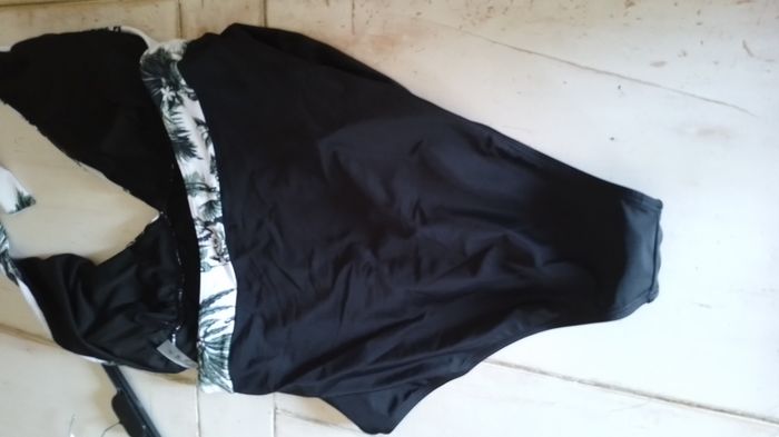 Maillot de bain - photo numéro 4