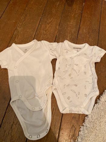 Lot bodies manches courtes H&M et Orchestra