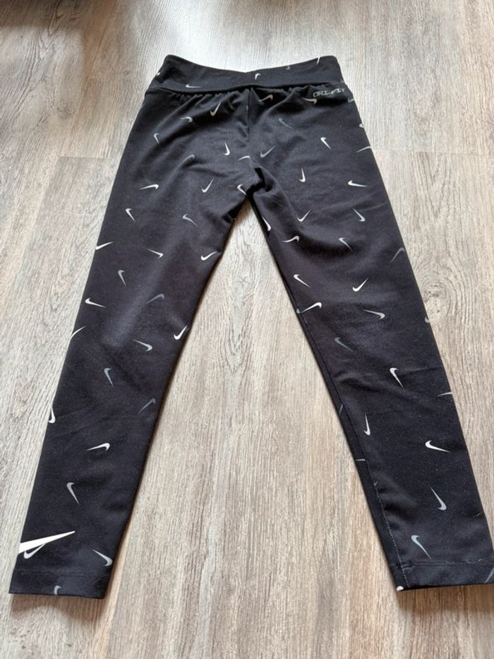 Legging Nike taille 6 ans - photo numéro 2