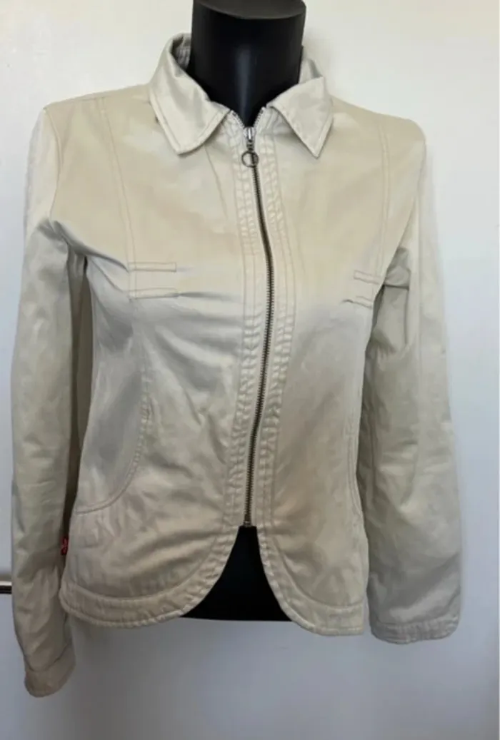 Jolie veste femme Levi’s - photo numéro 2
