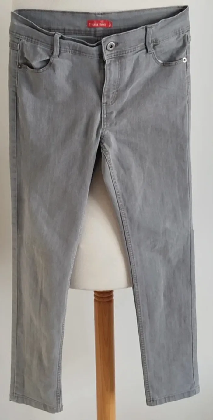 Jean gris Tissaia taille 16 ans - photo numéro 2