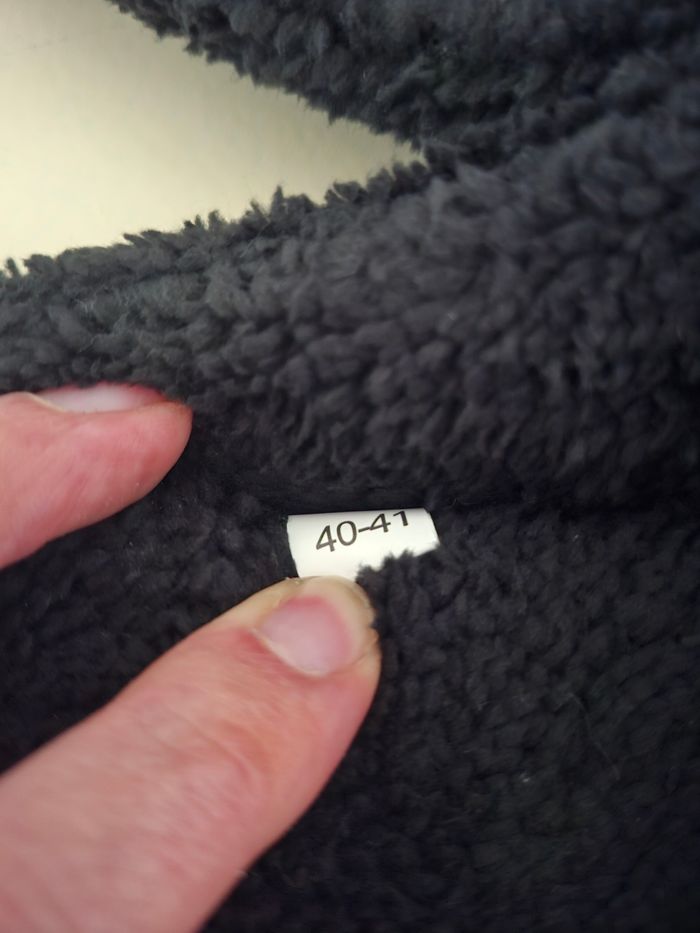 Chaussons femme neuve - photo numéro 2