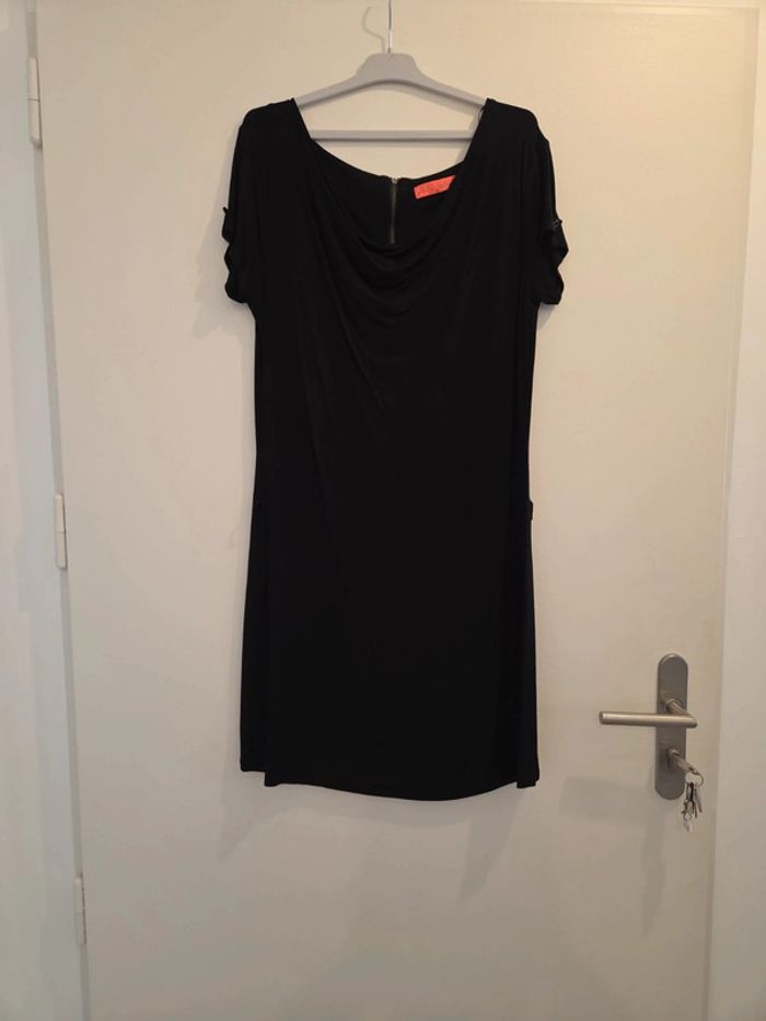 Robe noir taille 44