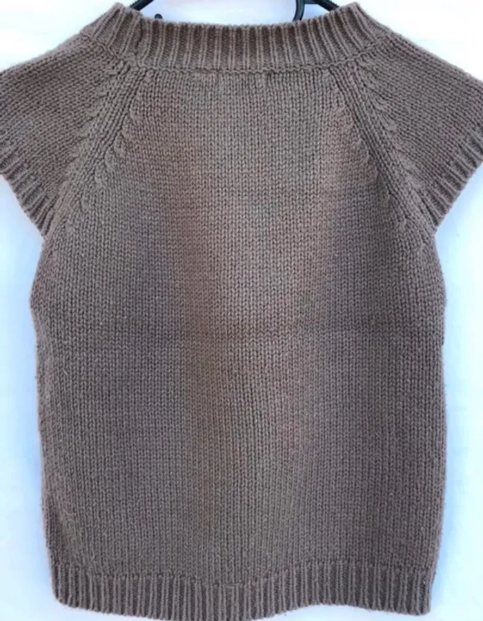 Pull sans manche 10 ans - photo numéro 7