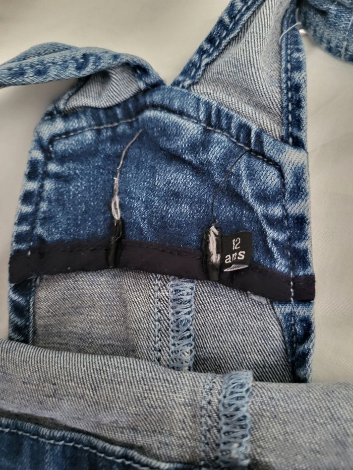 Salopette courte en jean taille 12 ans - photo numéro 2