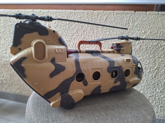 Hélicoptère de combat - photo numéro 4