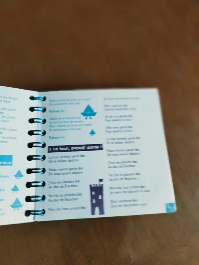 Livre de chansons et comptines avec 3 CD - photo numéro 4