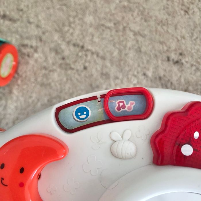 Trotteur / Table d’activités / Portique d’éveil Vtech - photo numéro 4