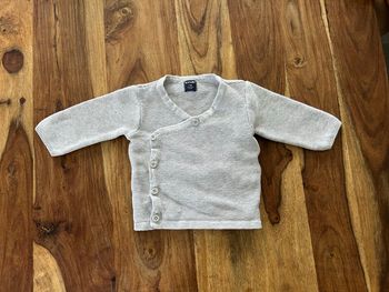 Gilet gris 1 mois Kiabi