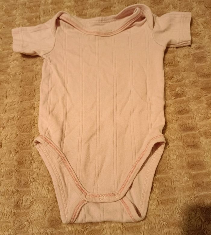 bodies bébé 6 MOIS (Petit Bateau, Absorba) - TBE ! - photo numéro 4