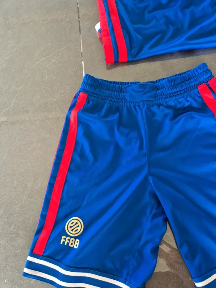Ensemble Sport Basket-ball officiel France - Adidas - 8 ans - FFBB - photo numéro 8