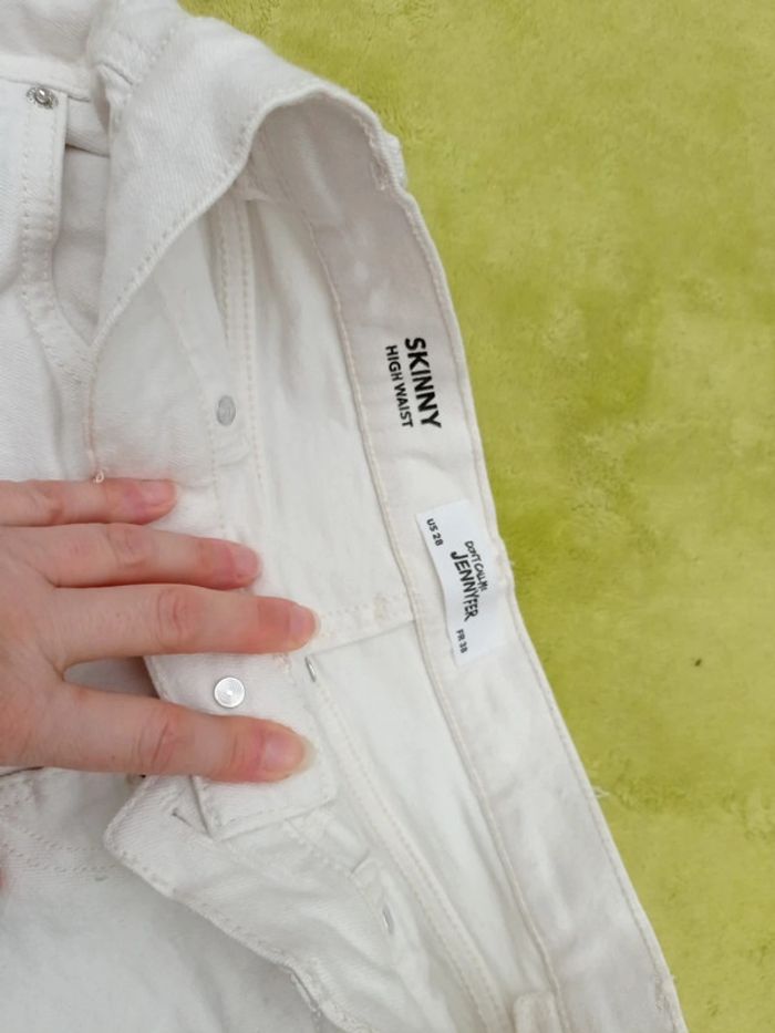 Short en jean blanc taille 38 - photo numéro 3