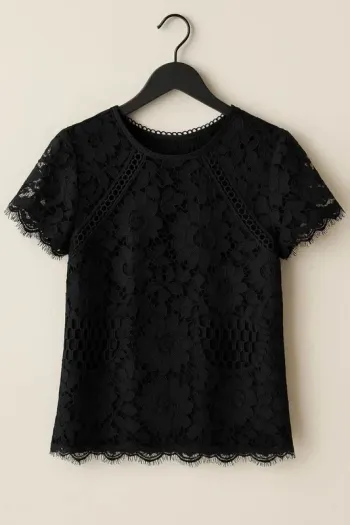 T-shirt dentelle noire chic – Élégant & léger, parfait été/soirée taille M