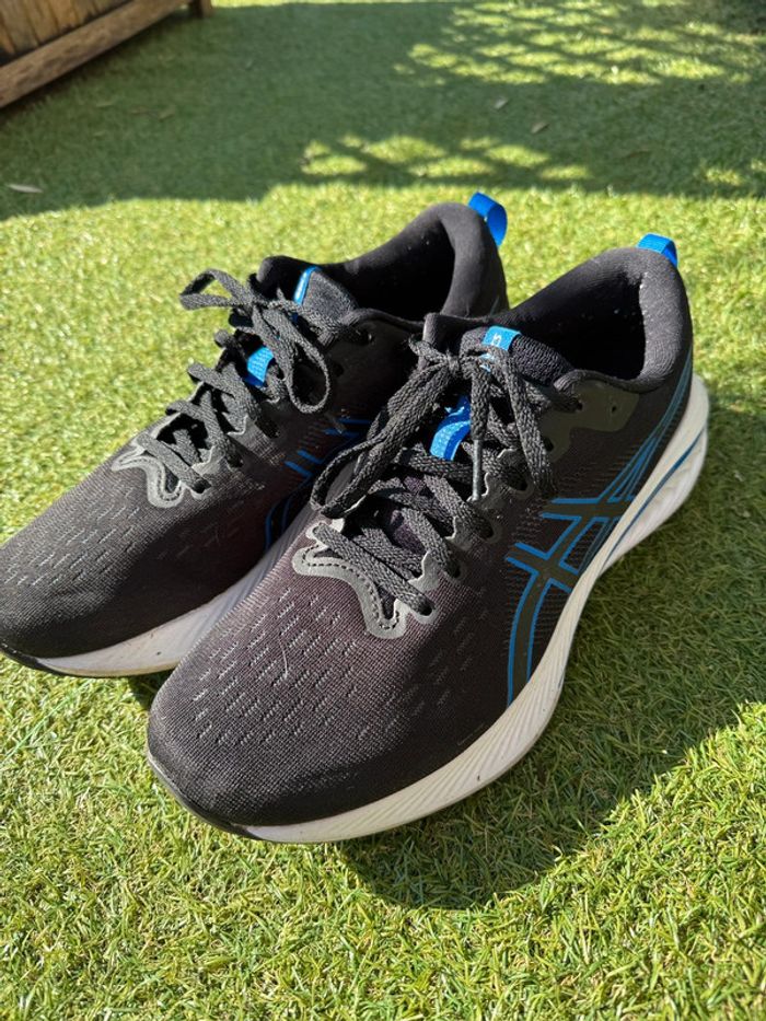 Basket runner ASICS gel excite 10 taille 42 1/2