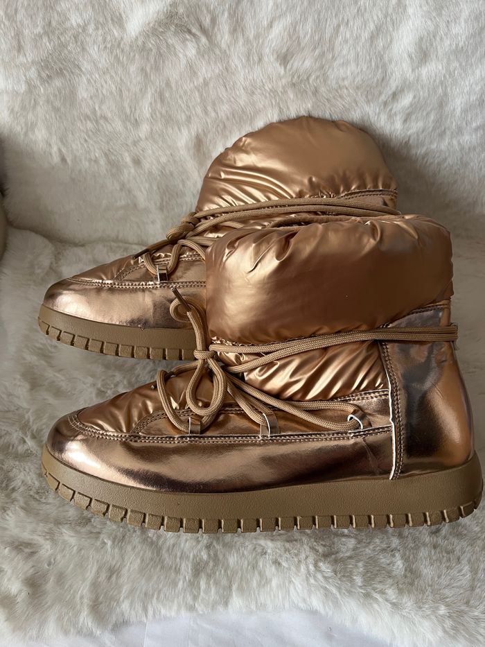 Après ski, bottines dorés pointure 40 - photo numéro 5