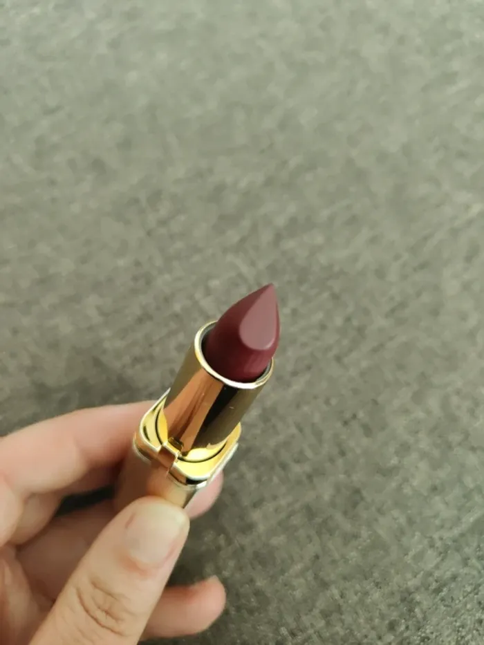 Rouge à lèvre color riche matte L'Oréal 430 - photo numéro 4
