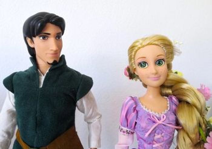Ensemble de poupées Raiponce et Flynn Disney NEUVES - photo numéro 2
