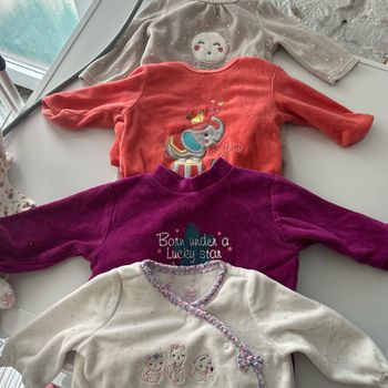 4 pyjamas velours avec pied