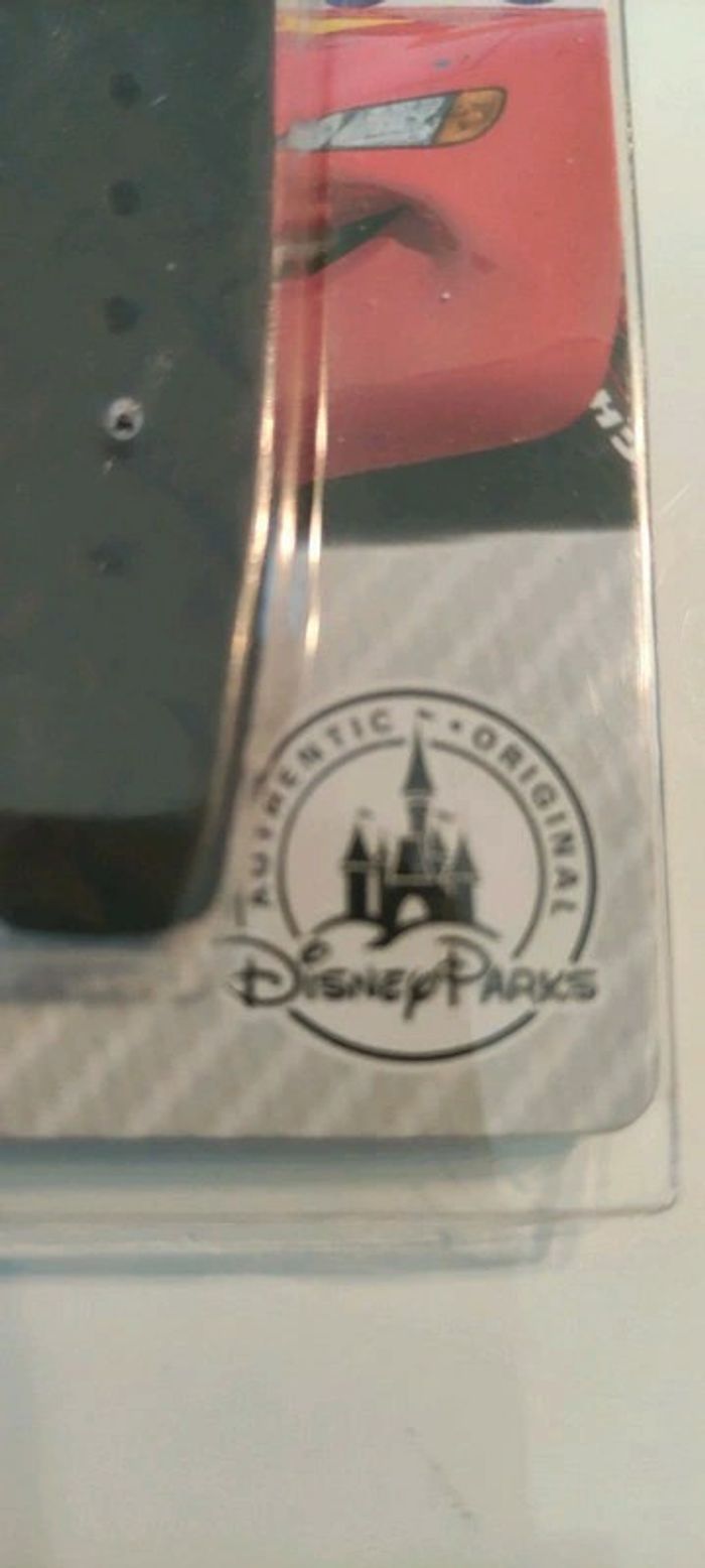 Authentique montre pour enfant de la marque Disneyland - photo numéro 5