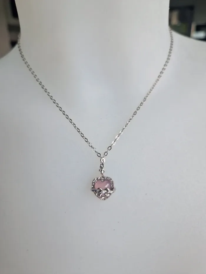 Collier fantaisie argenté pendentif coeur rose - photo numéro 2