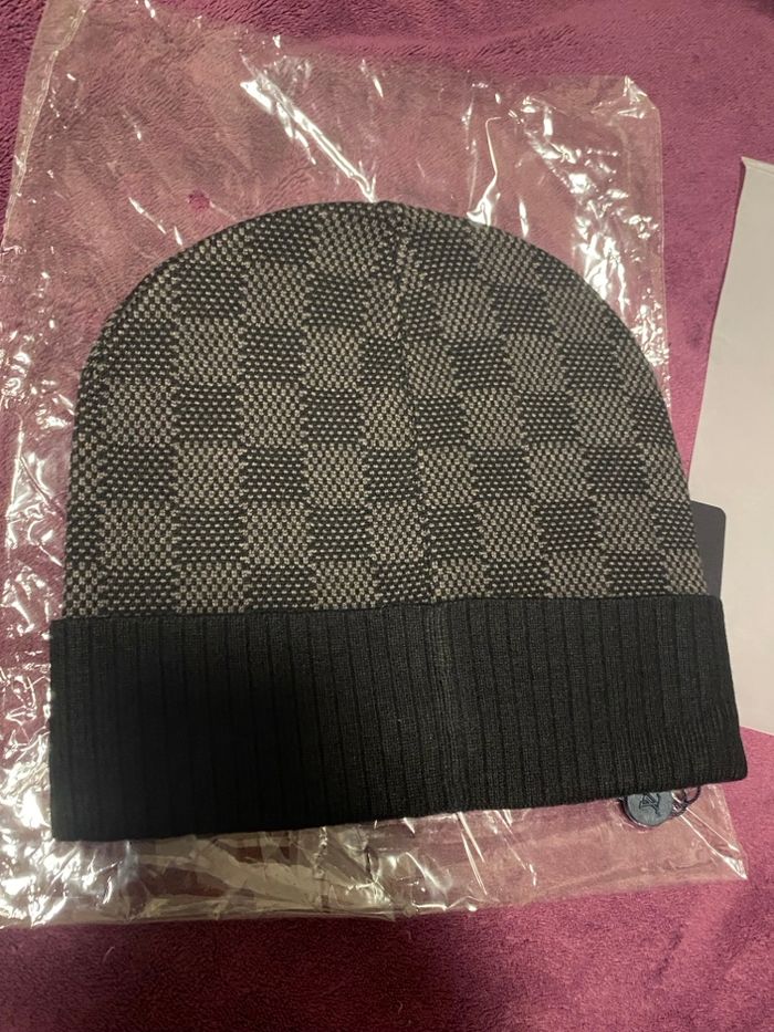 Bonnet L V Noir - photo numéro 4