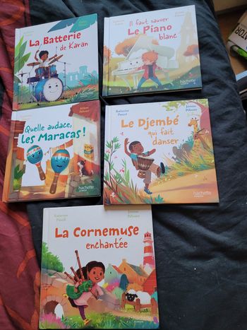 Petits livres Hachette