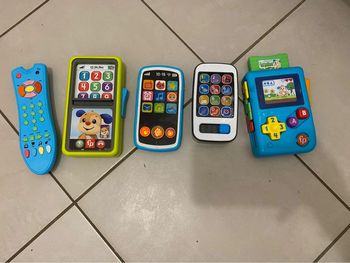 Divers jouets sonore et lumineux