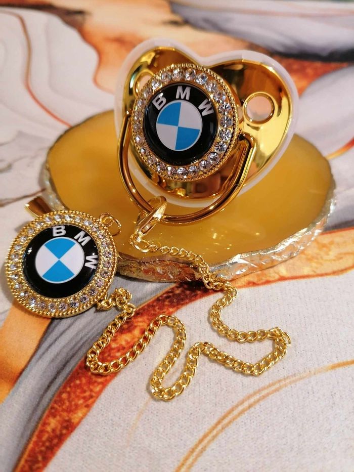 Sucette tétine BMW
